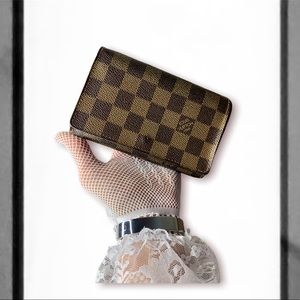 Louis Vuitton Damier Monnaie Wallet